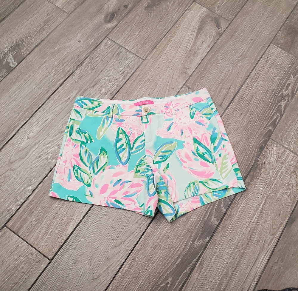 Lilly Pulitzer rayon blend pastel green pink blue floral Callahan shorts size 6